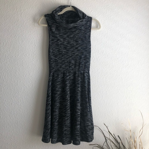 Back and white gray heathered cowl neck dress sz s - Picture 2 of 8